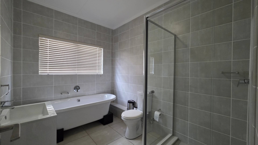 To Let 3 Bedroom Property for Rent in Richwood Western Cape